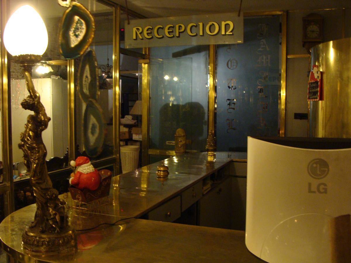 Hotel Aeropuerto Monte Grande Buitenkant foto