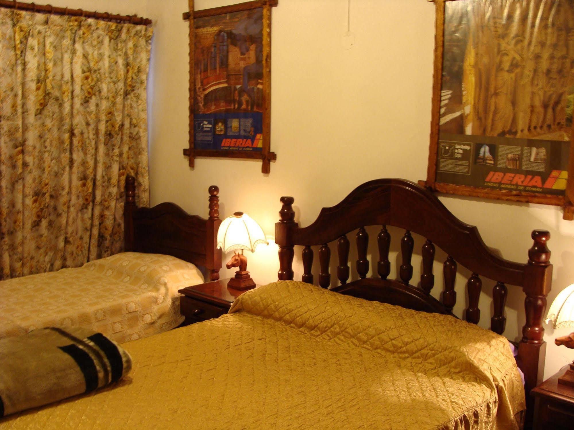 Hotel Aeropuerto Monte Grande Buitenkant foto